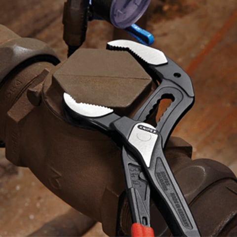 Knipex 88 01 400 Alligator® XL Pipe Wrench and Water Pump Pliers