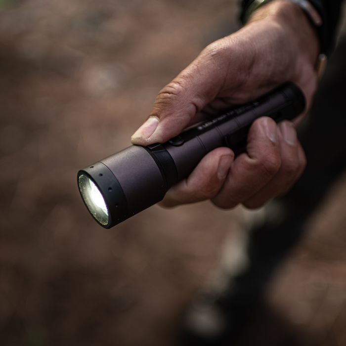 Ledlenser P7R Signature 2000lm Xtreme LED Waterproof Flashlight