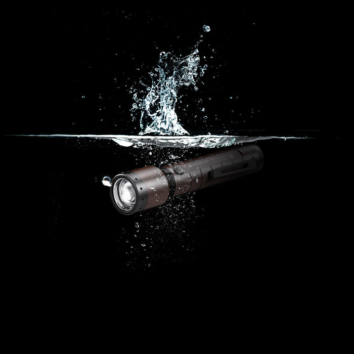 Ledlenser P7R Signature 2000lm Xtreme LED Waterproof Flashlight