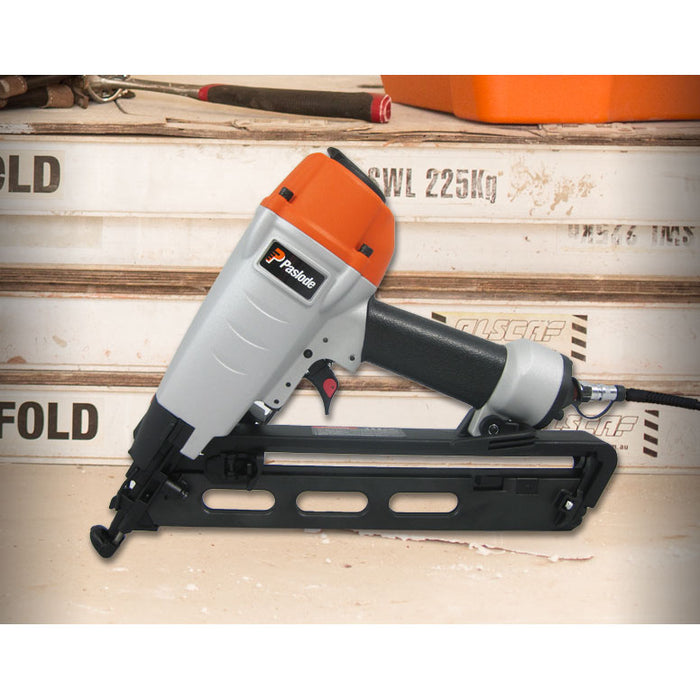 Paslode Pneumatic DA65.1 1.5mm 15ga Angled Brad Nailer
