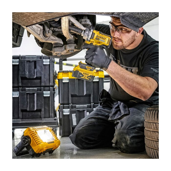 Dewalt 18V XR Compact Tasklight - Bare Unit DCL077-XJ
