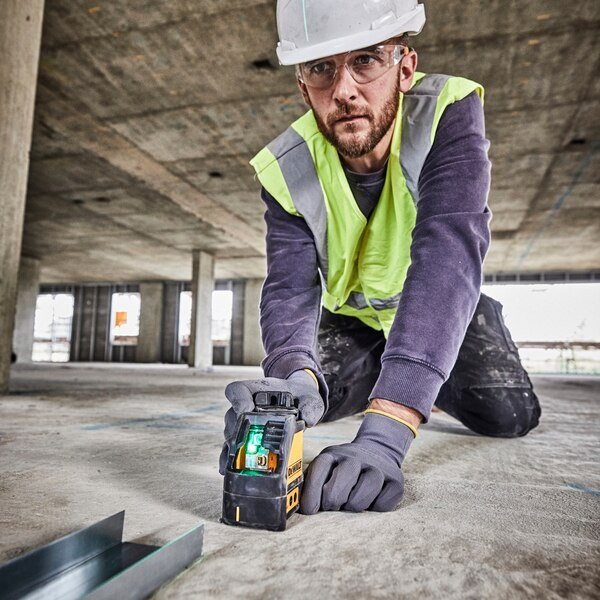 Dewalt DW088CG-XJ Cross Line Green Laser
