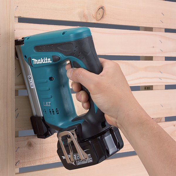 Makita 18V Mobile T50 Stapler - Tool Only