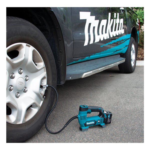 Makita 12V Max Inflator - Tool Only