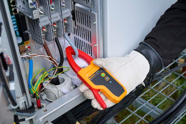 Fluke A283FC/APAC True-RMS CAT III 1500V Wireless Current Clamp