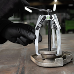 Kukko 3-Arm Universal Puller with Swivelling Puller Legs 42-2