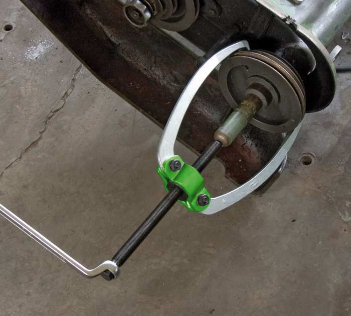 Kukko Handy 2-Arm Industrial Puller with Power-Transmitting and Self-Centring Puller Legs