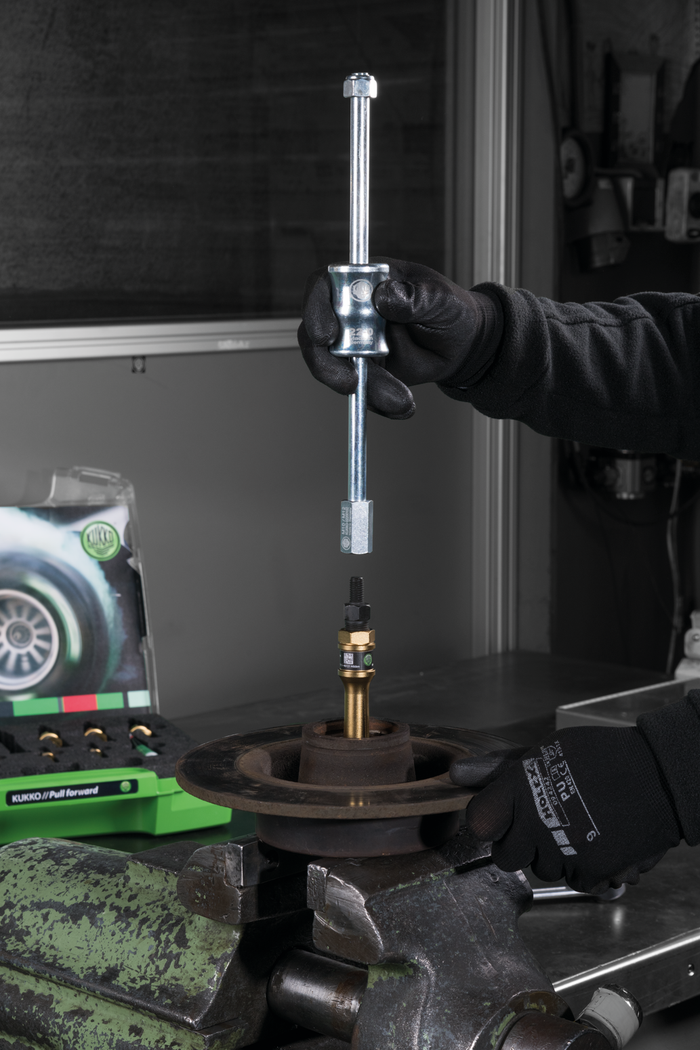 Kukko Sliding Hammer Device with 0.5 kg Impact Weight