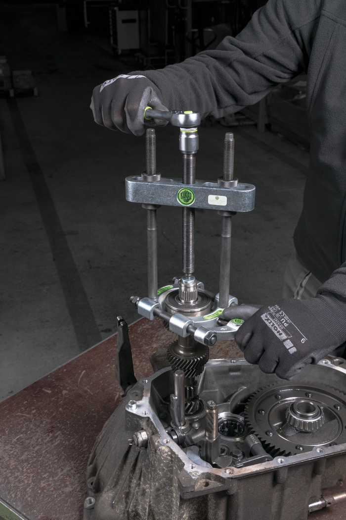 Kukko Cutting device with quick-action clamping spindle