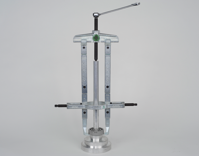 Kukko Clamp for 2-Arm Pullers