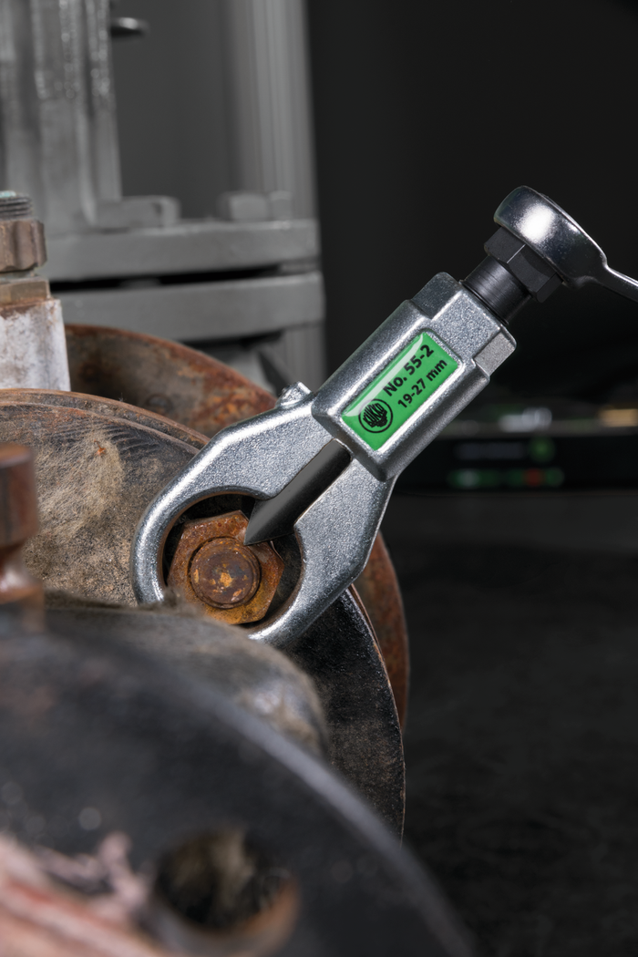 Kukko Single-Blade Mechanical Nut Splitter