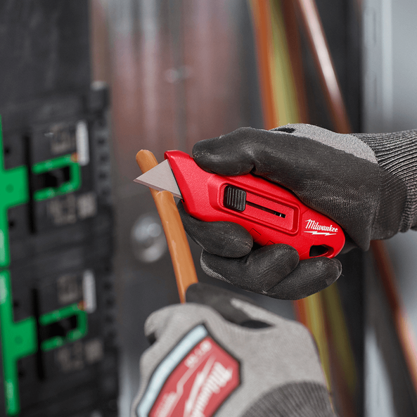 Milwaukee Compact Side Slide Utility Knife