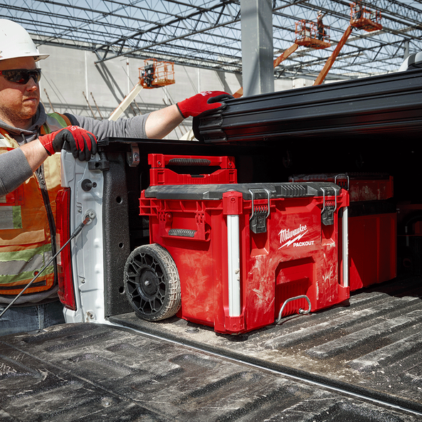 Milwaukee PACKOUT™ Low Profile Rolling Tool Box 48228427