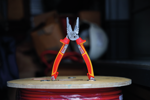 NWS 1093-49-VDE-180 High Leverage Combination Pliers CombiBolt 180mm