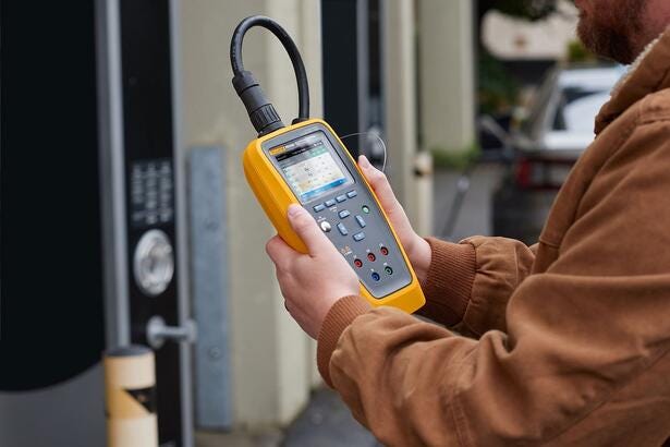 Fluke FEV350 EV Charging Station Analyzer Kit for Type 1 and 2 Connectors with TruTest Software Licence