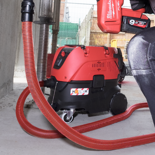 Milwaukee 30L M-Class Dust Extractor w/ Auto Clean