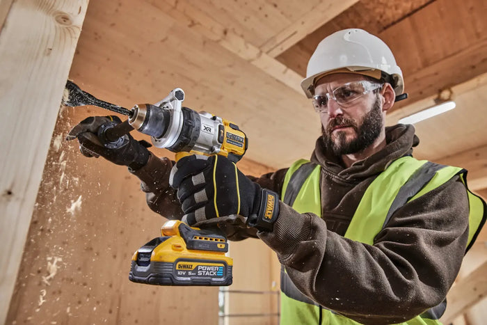 Dewalt 18V/54V XR Brushless Mixed Voltage 4 Piece Kit 5.0Ah/6.0Ah and Flexvolt 6Ah DCZ407P1T1-XE