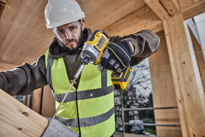 Dewalt 18V/54V XR Brushless Mixed Voltage 4 Piece Kit 5.0Ah/6.0Ah and Flexvolt 6Ah DCZ407P1T1-XE