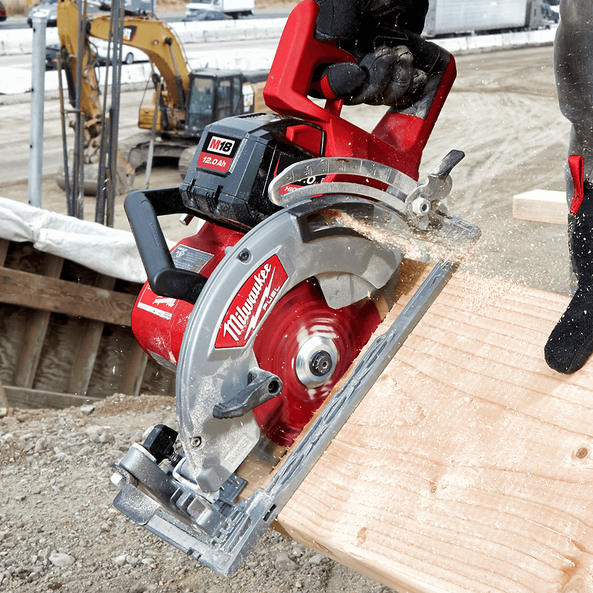 Milwaukee m18 fuel circular deals saw stores