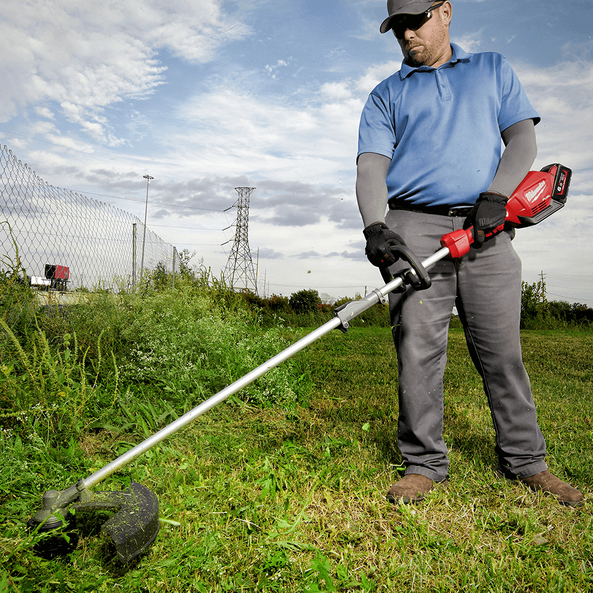 Milwaukee M18 FUEL™ Outdoor Power Head with Line Trimmer Attachment Kit (2x 8.0Ah)