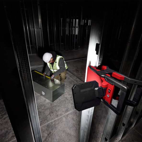 Milwaukee M18™ Pivoting Area Light (Tool Only) M18PAL20