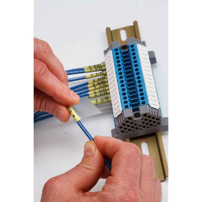 Brady Self-Laminating Vinyl Wrap Around Wire and Cable Labels for M6 & M7 Printers - 38.10mm (H) x 38.10mm (W)