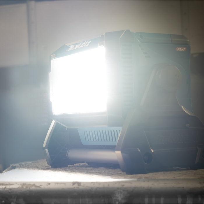 Makita 40V Max High Brightness LED Worklight - Tool Only