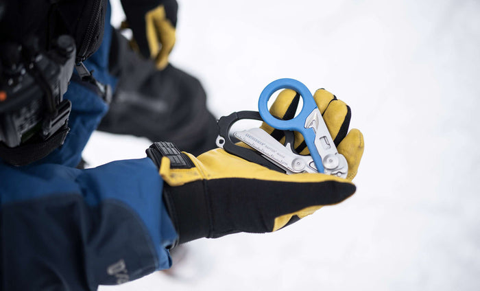 Leatherman 6 Tool Raptor Rescue with Utility Holster Blue/Black Handles