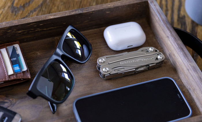 Leatherman 14 Tool Wingman with Nylon Button Sheath Box