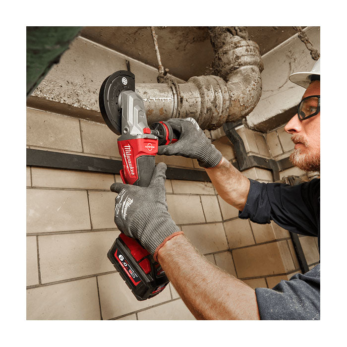 Milwaukee M18 FUEL™ 125mm (5) Flathead Braking Angle Grinder w/ Deadman  Paddle Switch (Tool Only) M18FAGF125XPDB-0