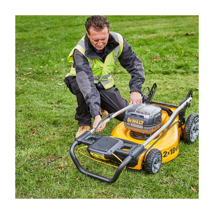Dewalt 2 X 18V XR Brushless Lawn Mower 5Ah Kit 2 X 18V