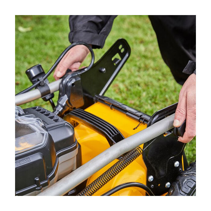 Dewalt 2 X 18V XR Brushless Lawn Mower 5Ah Kit 2 X 18V