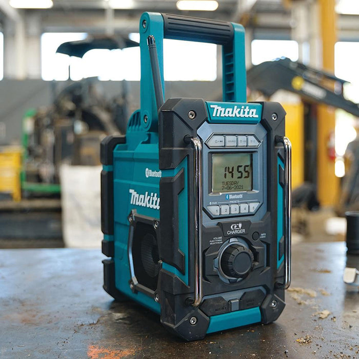 Makita Digital Bluetooth Jobsite Charger Radio