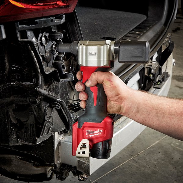 Milwaukee M12™ Rivet Tool (Tool Only)