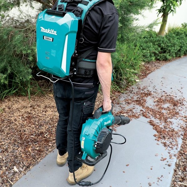 Makita PDC1200A01 Portable Power Supply Kit
