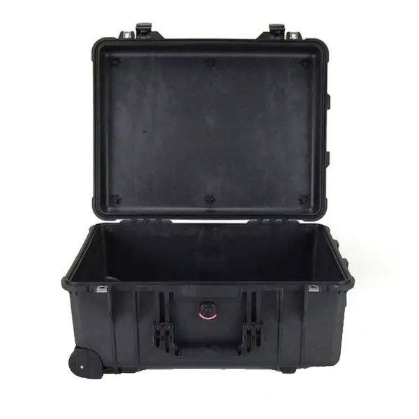 Pelican 1560BNF Wheeled Case - Black - No Foam ( (56.1 x 45.5 x 26.5 cm)