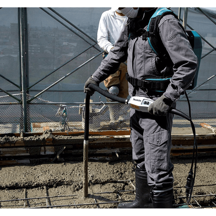 Makita Direct Connect 52mm Dia 1500mm Concrete Vibrator Kit